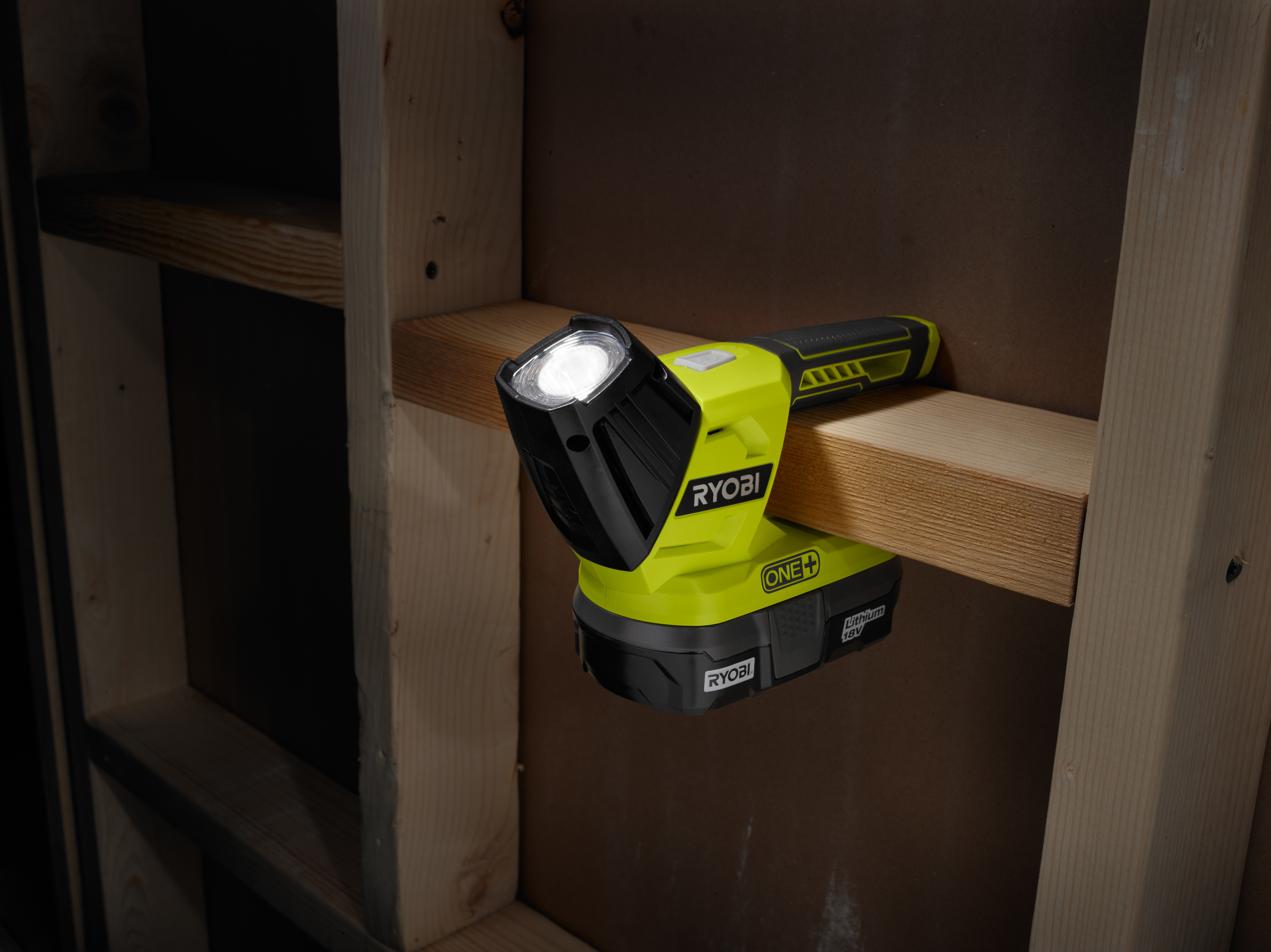 18V ONE+™ LED FLASHLIGHT | RYOBI Tools